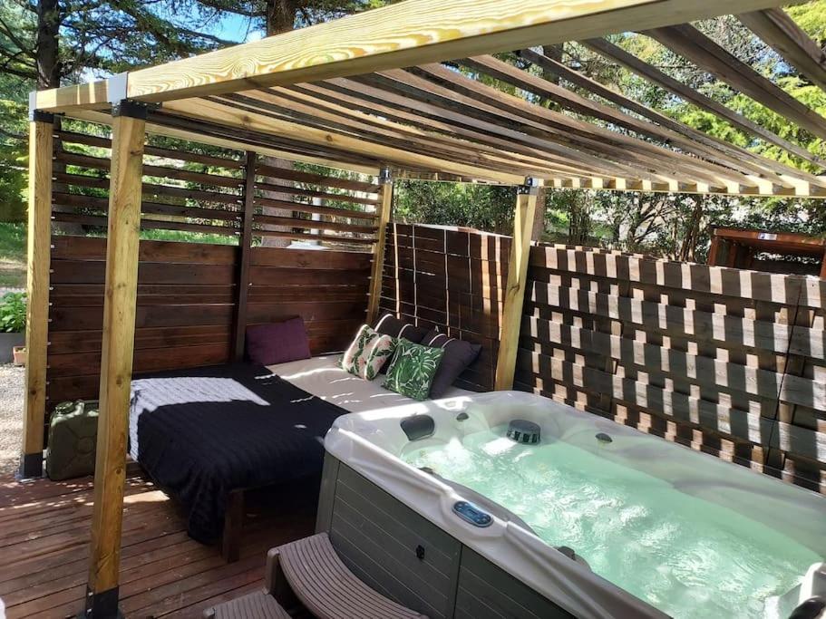 オランジュLoft Ravissant Avec Jacuzzi Et Parcアパートメント エクステリア 写真